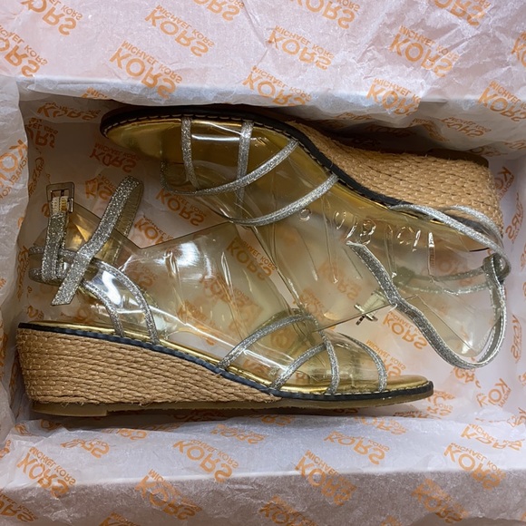 Micheal Kors Kid Heels - Picture 2 of 8